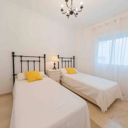 Terrazas De Banus / 2bed/ 2bath/wifi Apartment Marbella
